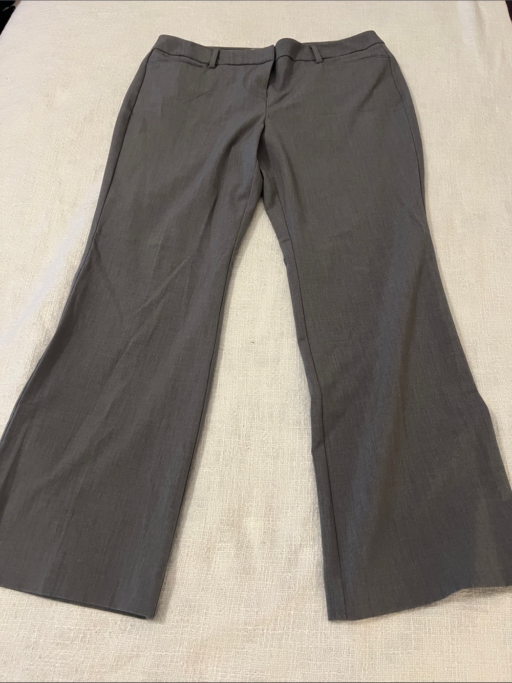 New York & Company Gray Flair Pants with White Texture Pattern Sz 12 Petite